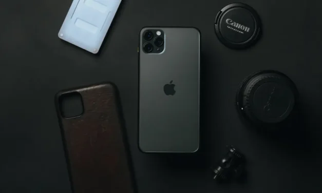 Must-Have Smartphone Accessories in 2025: Top 10 Essentials